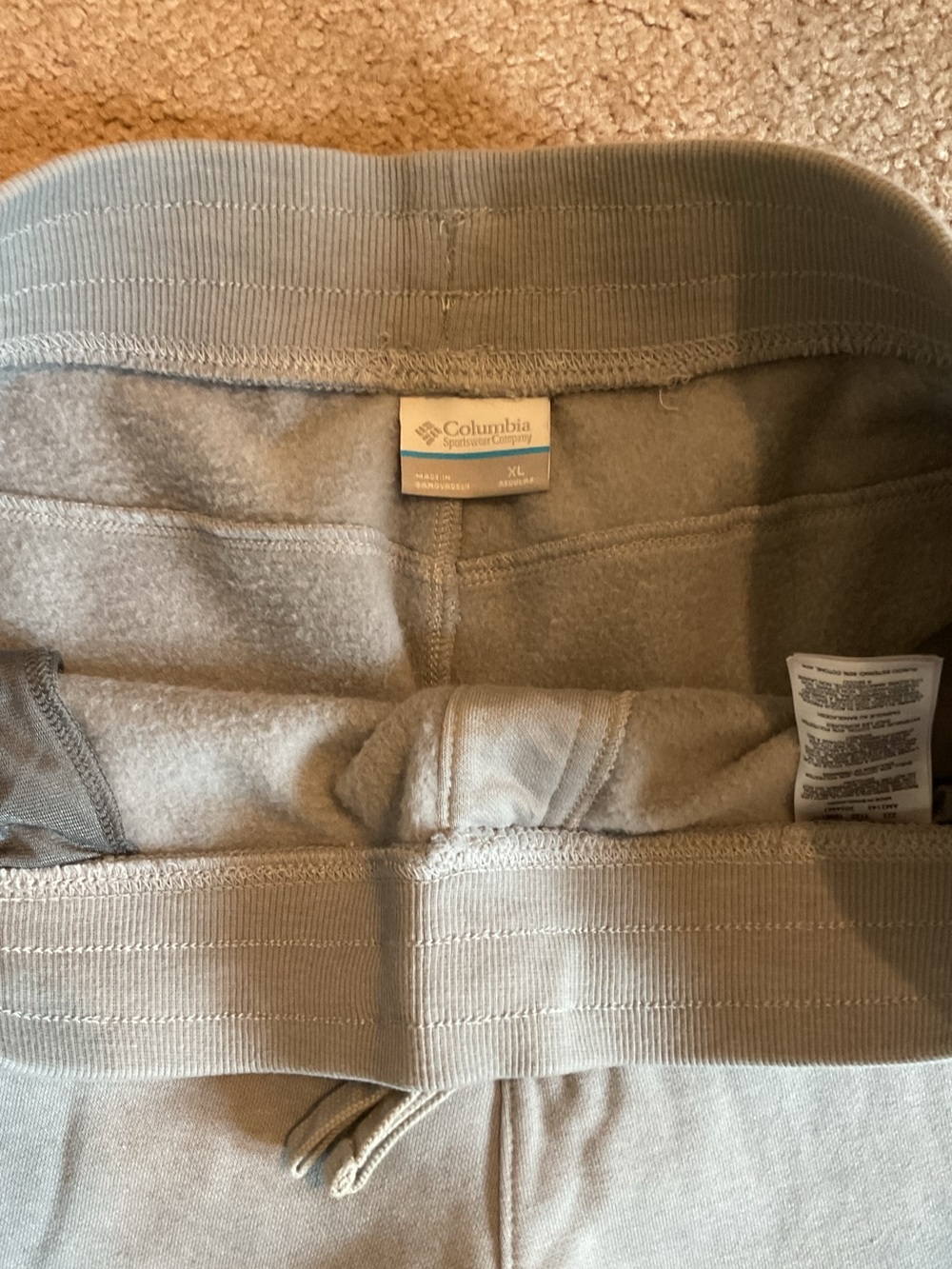 Columbia Men’s Gray Fleece Joggers Size XL